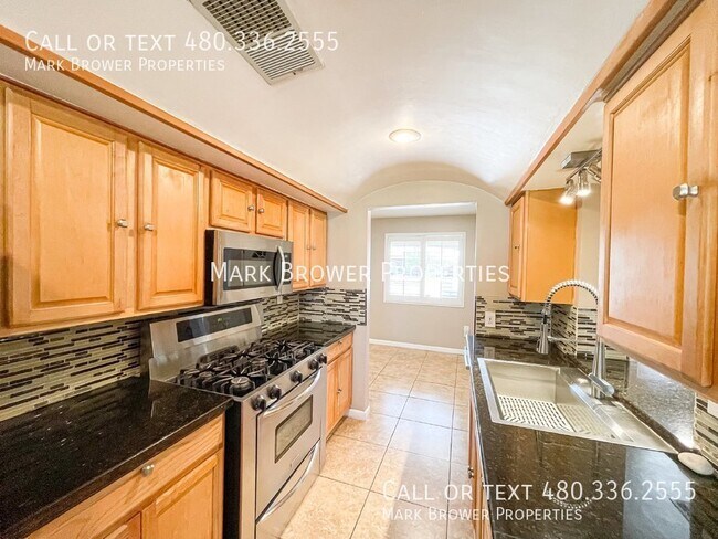 Foto del edificio - 8117 N 12th St