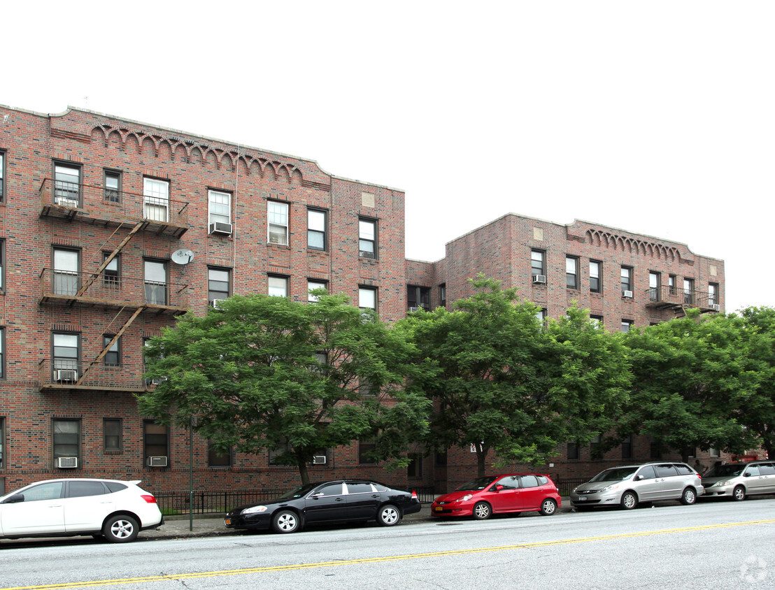 Foto principal - 1641 65th St