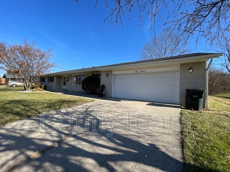 Primary Photo - 800 Accent Park Dr
