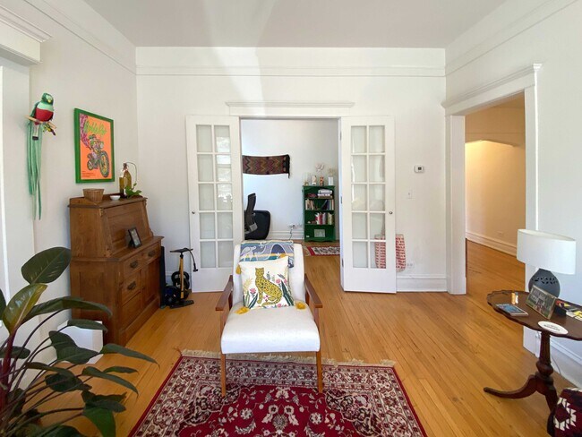 Foto del edificio - 1462 W Leland Ave