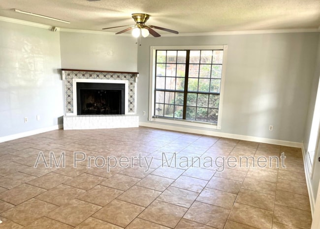 Building Photo - 128 Longfellow Dr