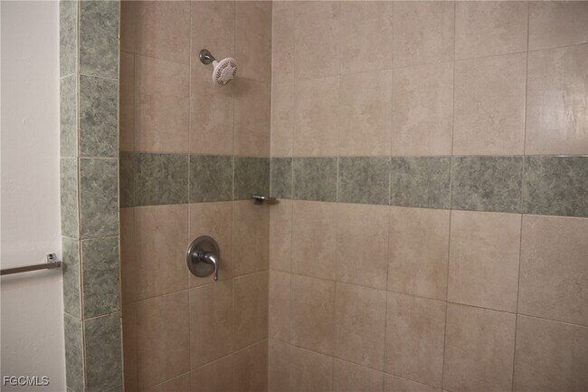 Building Photo - 320 Harry Ave S