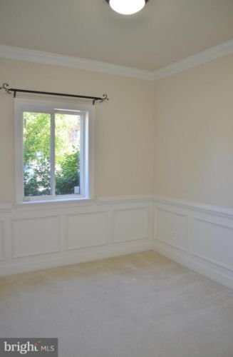 Building Photo - 10600 Provincial Dr