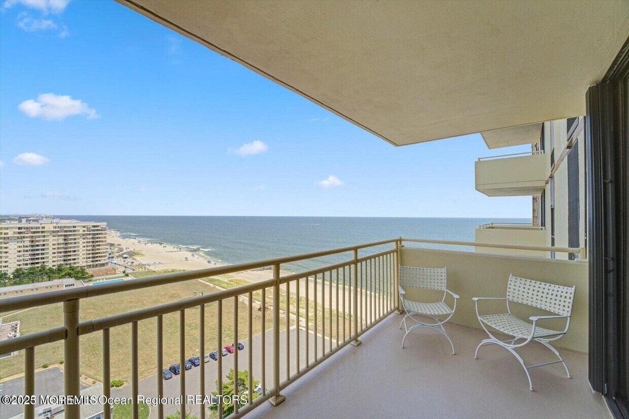 Foto principal - 787 Ocean Ave
