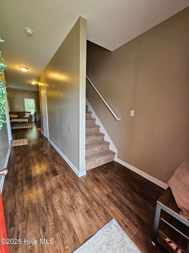Building Photo - 504 Kenan Lp