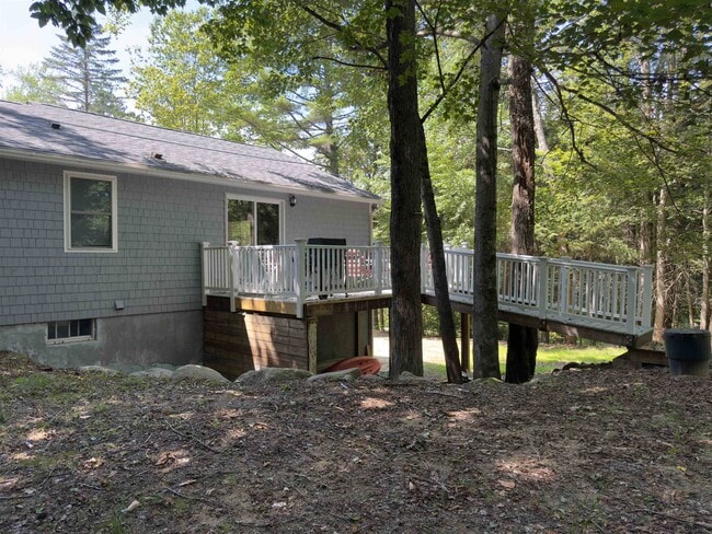 Building Photo - 152 Town Line Rd