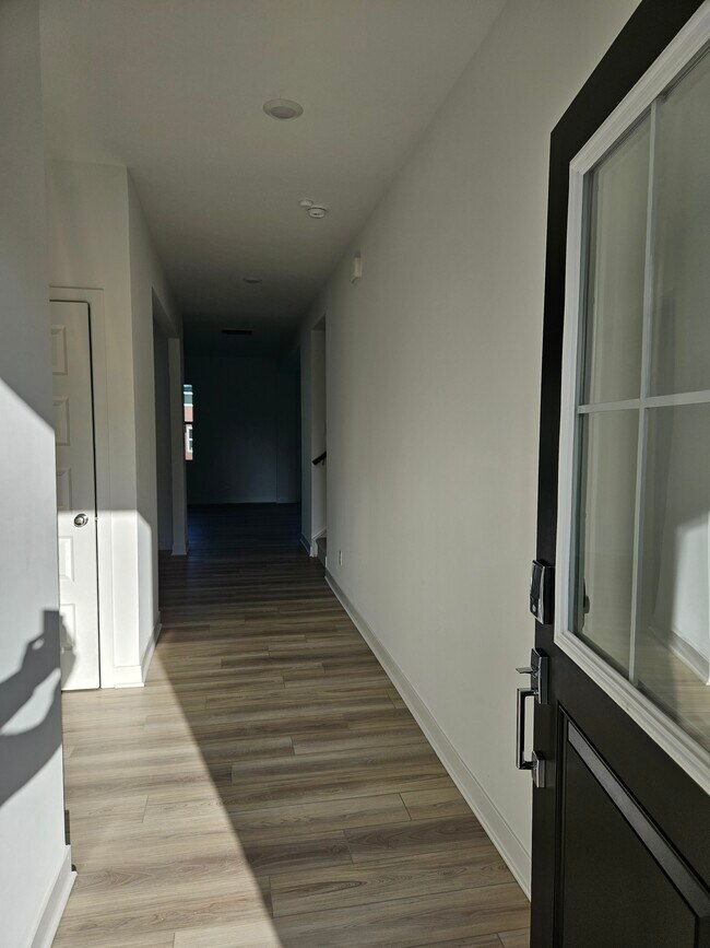 Foto del edificio - 2114 Ryder Pl