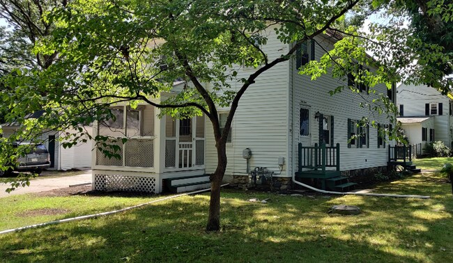 Building Photo - 39 Ridge Rd