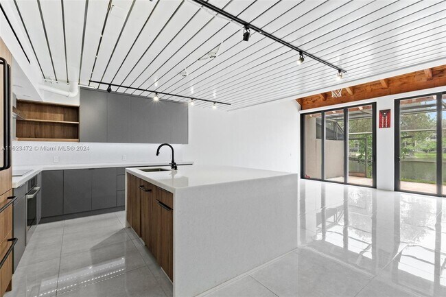 Foto del edificio - 11328 NW 14th Ct