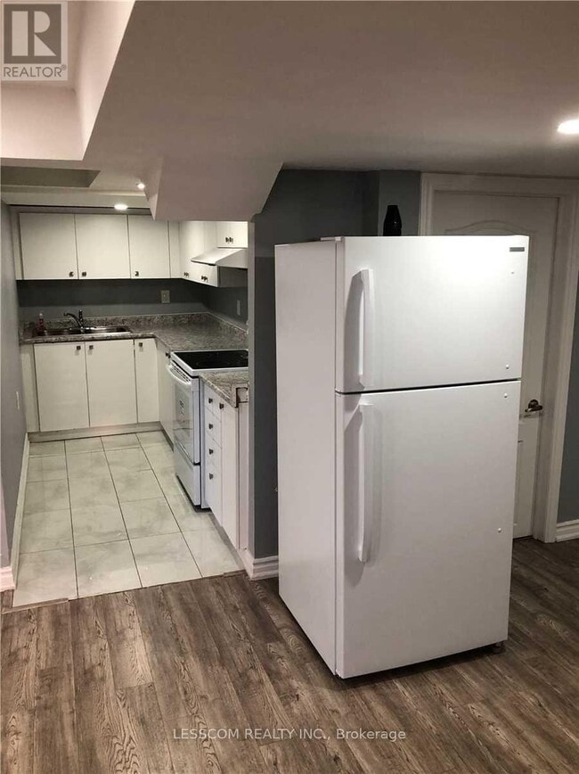 Building Photo - 29 Cape Dorset Crescent