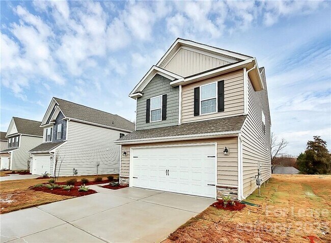 Foto del edificio - Stunning Almost New Home in desirable Chat...