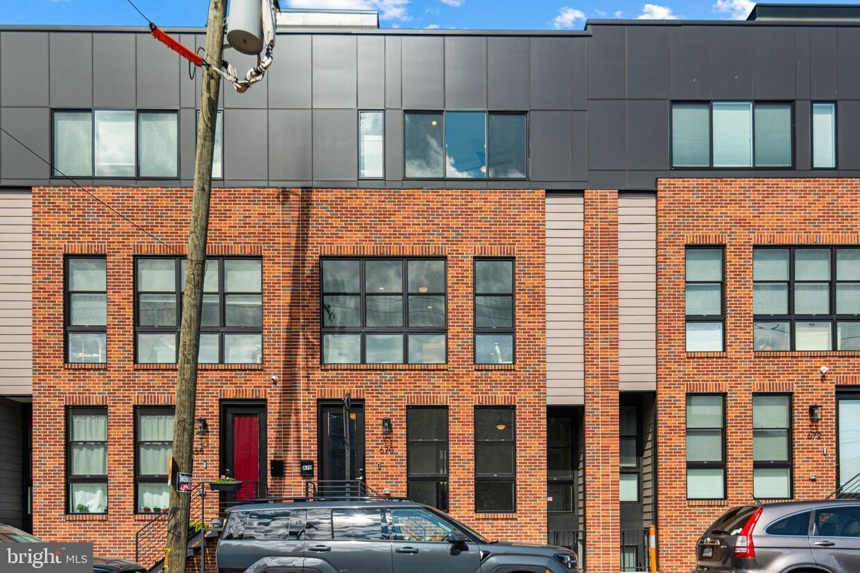 Primary Photo - 670 N 13th St