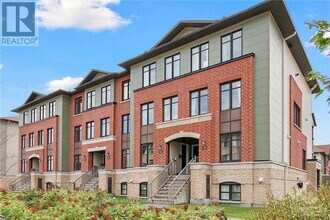 Building Photo - 112 Bluestone Private
