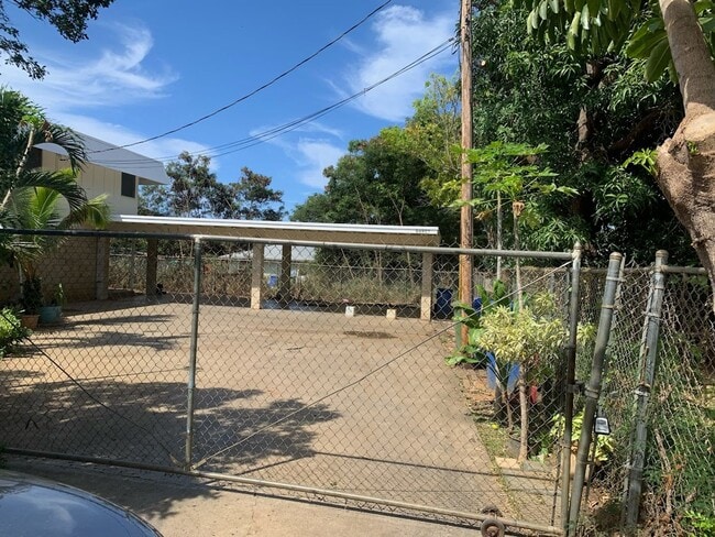 Building Photo - 84-857 Lahaina Street #A
