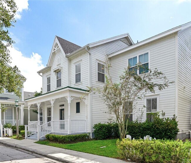 Building Photo - 904 Yew Ct
