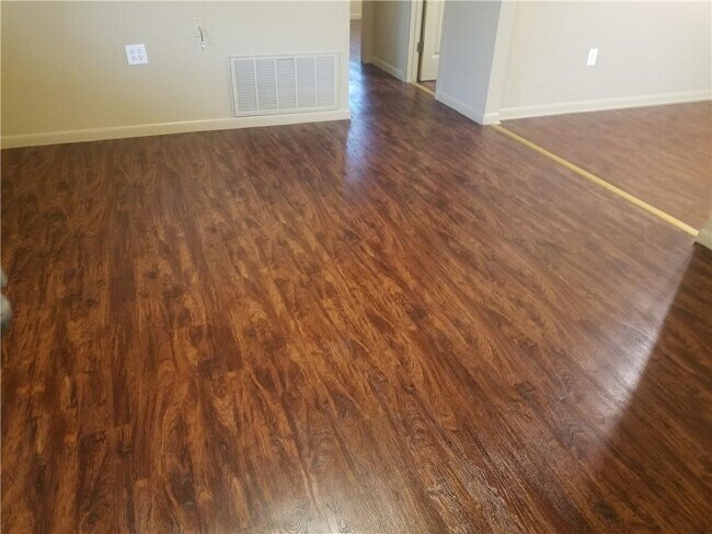 Building Photo - 598 N 40th St