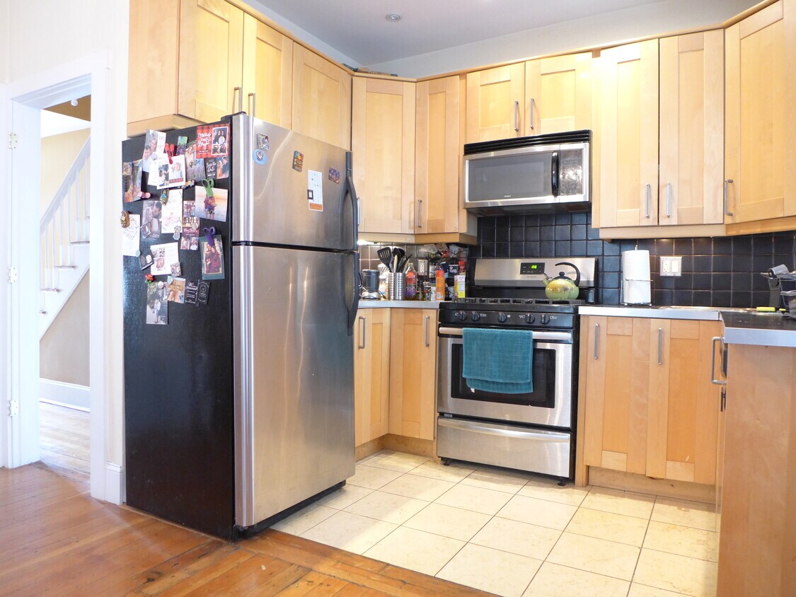 Primary Photo - 12 Eastburn St
