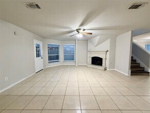 Building Photo - 6827 Autumn Thistle Dr