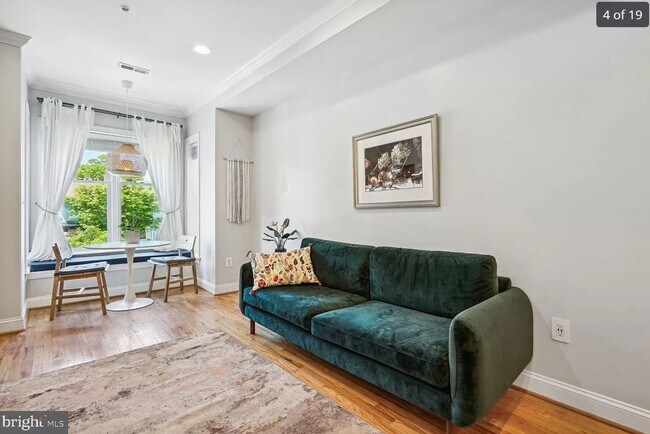 Foto del edificio - 1827 1st St NW