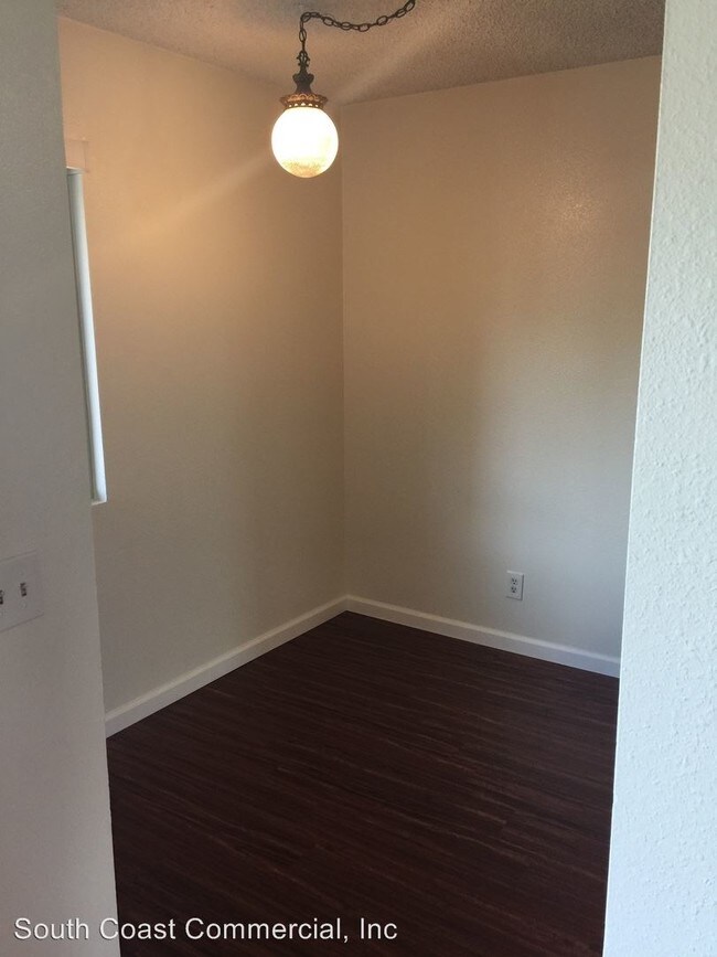 Foto del edificio - 2222 Bear Valley Pkwy