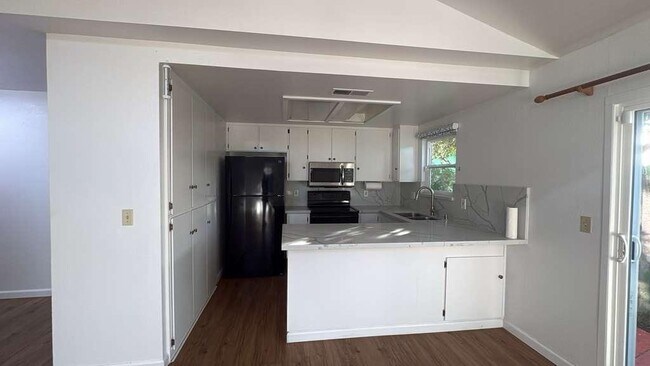 Building Photo - 101 E Portola Way