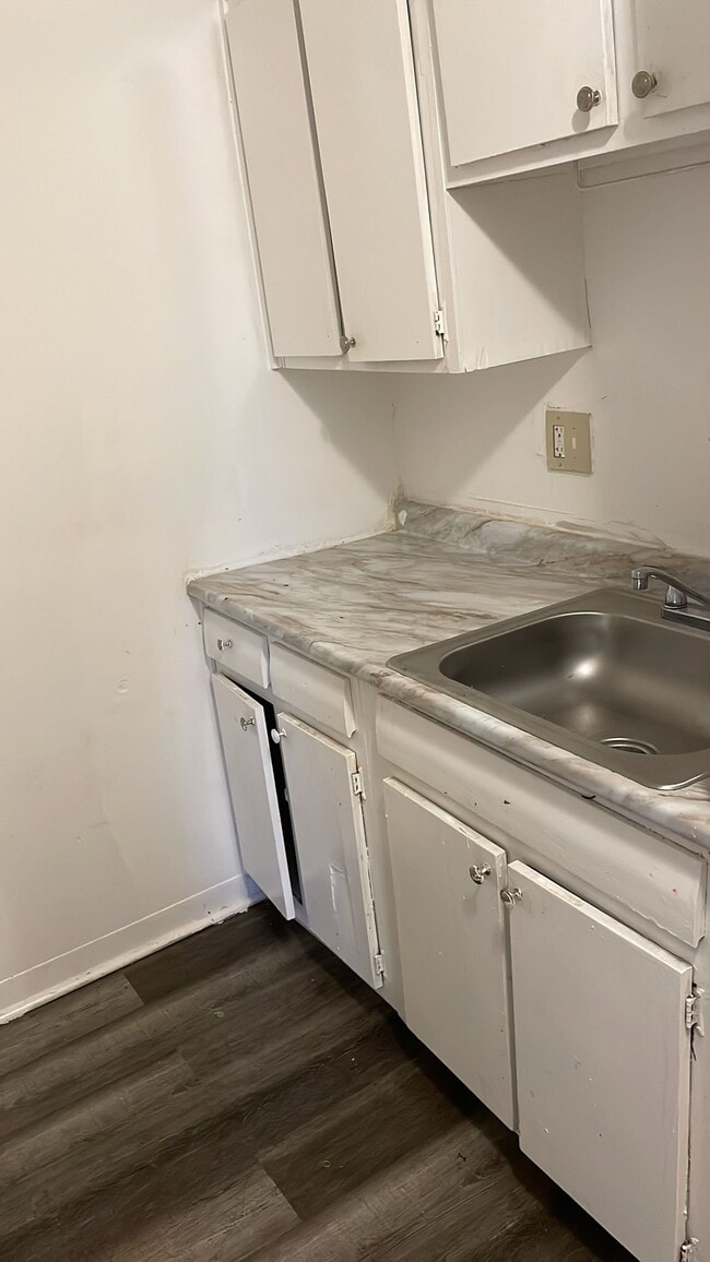 Foto del edificio - 3265 E 143rd St