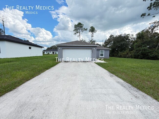 Building Photo - 13981 SW 27 Ct Rd