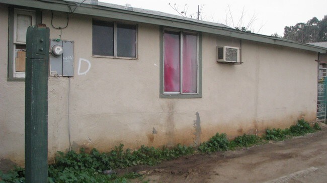 Building Photo - 5894 Crest Ave
