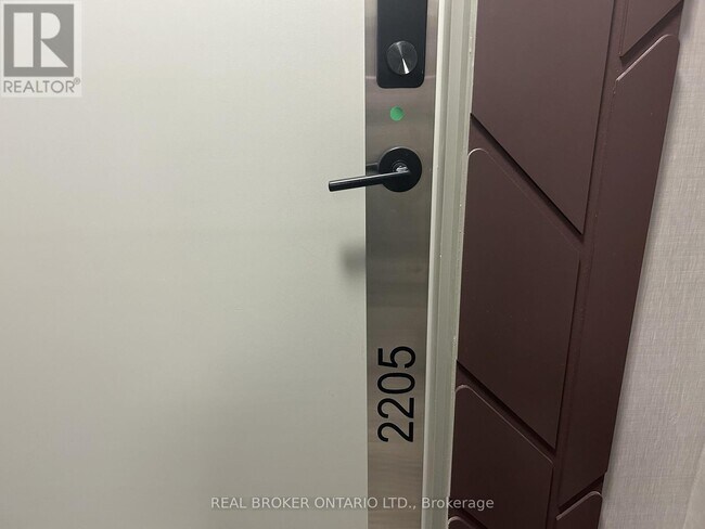 Building Photo - 5105 Hurontario St