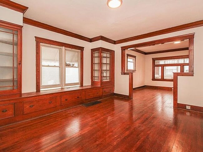 Building Photo - 1910 Corning Ave