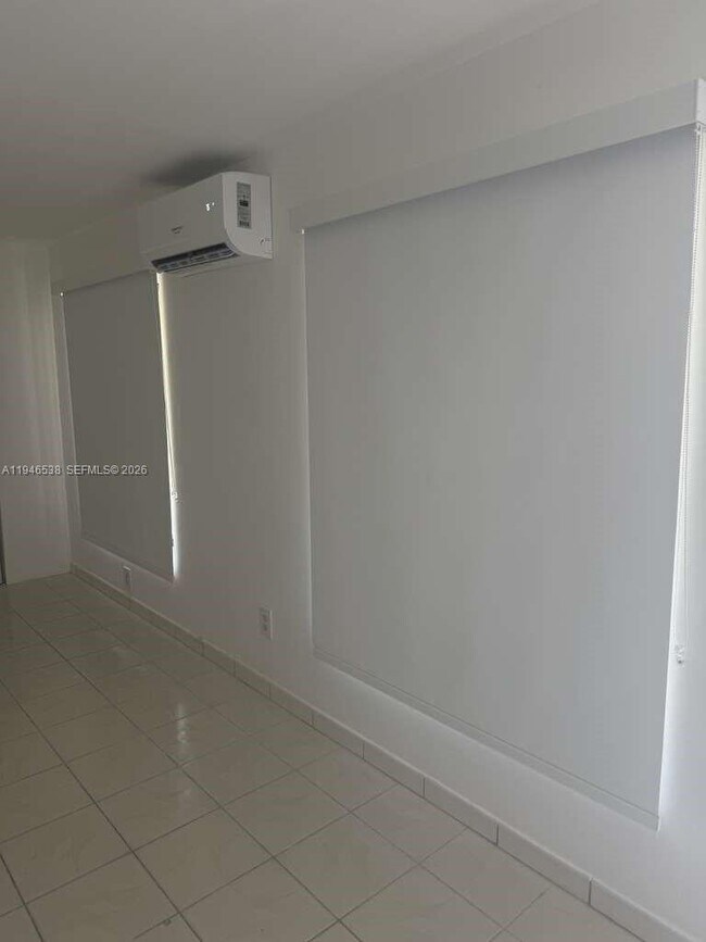 Foto del edificio - 6561 SW 18th St