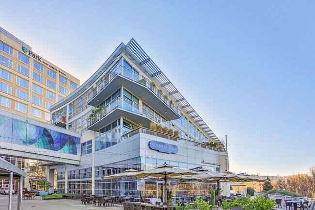 Building Photo - Met Terraces