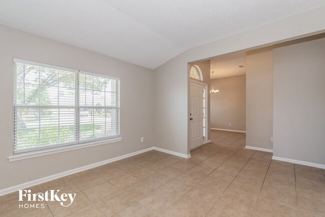 Foto del edificio - 7444 Lake Plantation Ln