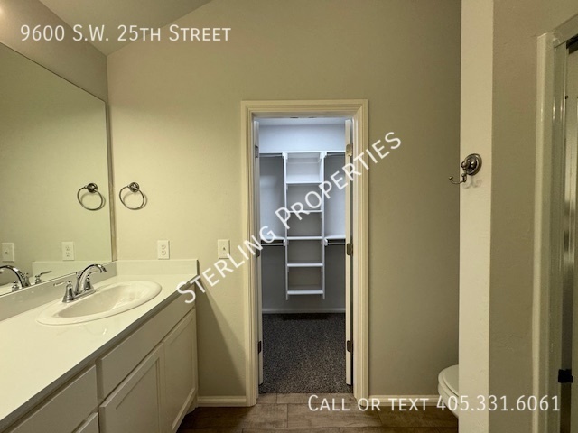 Building Photo - 9600 SW 25th St