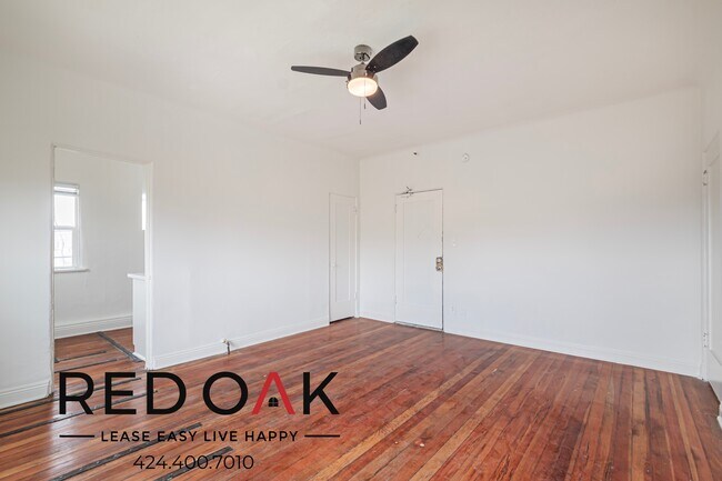 Foto del edificio - NOW PRE-LEASING! Spacious Studio with Beau...