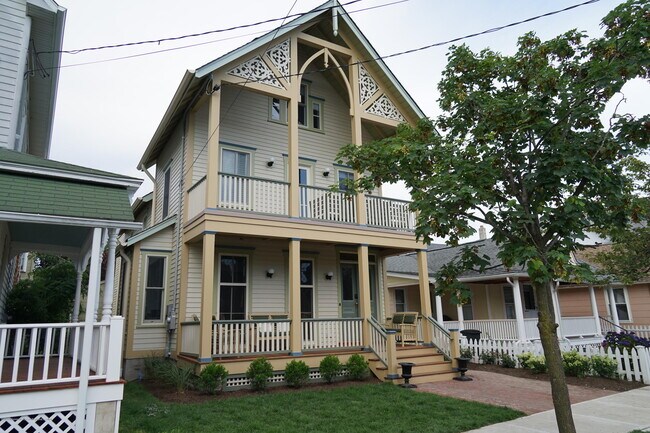 Building Photo - 97 Abbott Ave