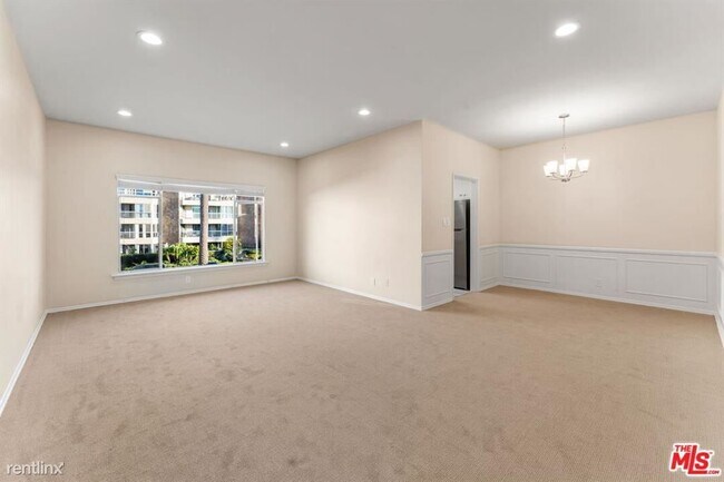 Building Photo - 1 br, 1 bath Condo - 115 Marguerita Ave Apt C