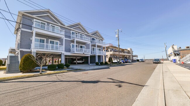 Foto del edificio - 210 N Madison Ave