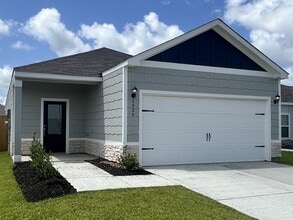 Building Photo - 6426 Summer Pass Dr