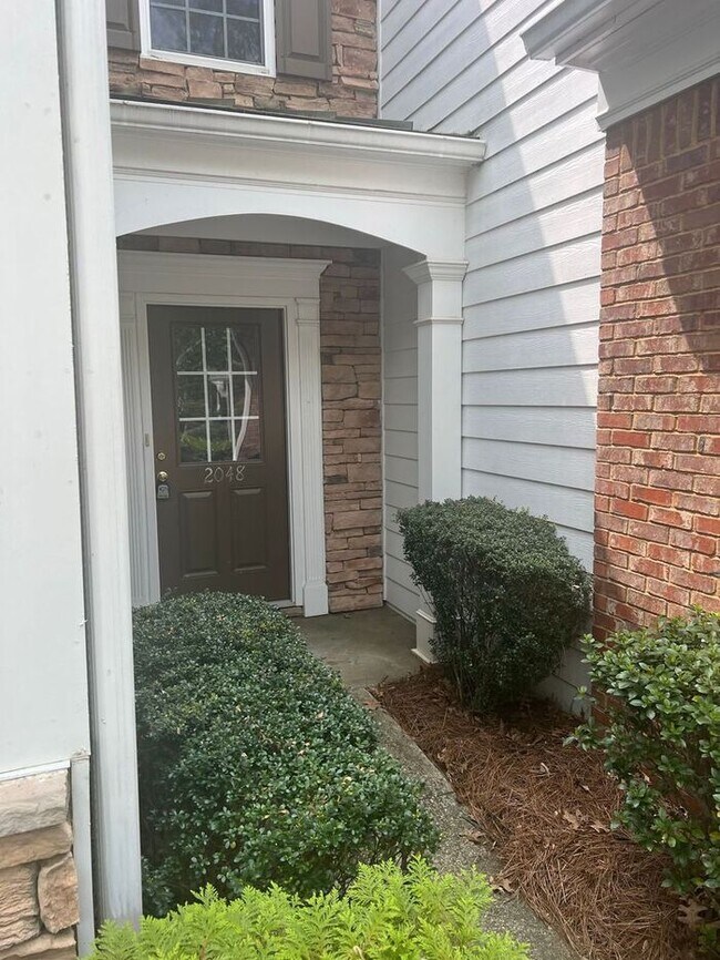 Foto del edificio - NOW READY!!! 3 bed 2.5 bath townhome in Duluth!