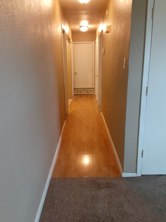 hall - 3324 Dorothy Ln