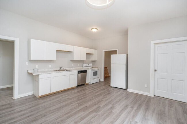 Foto del edificio - 1330 Clay St