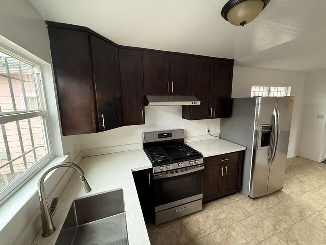 Foto del edificio - 560 3rd St