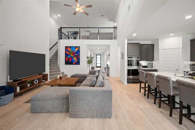 Foto del edificio - 2214 Bitter Melon Dr