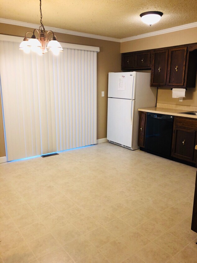 826 Deerfield Rd, Chatham, IL 62629 Townhome Rentals in Chatham IL