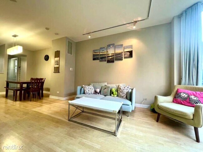 Foto del edificio - 3 br, 3 bath Townhome - 1254 W Cottage Pl