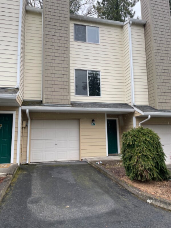13216 NE Salmon Creek Ave Unit K7, Vancouver, WA 98686 Condo for Rent in Vancouver, WA