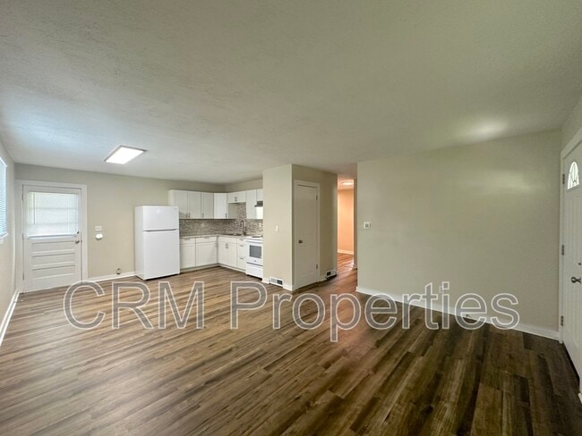 Building Photo - 5204 Ojibway Dr