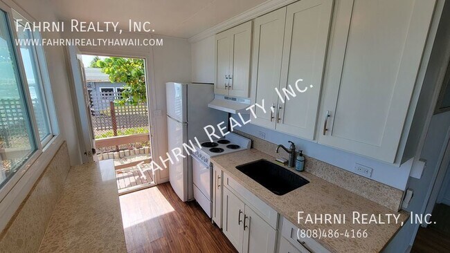 Building Photo - Ocean Front Cottage for Rent In Ewa Beach.
