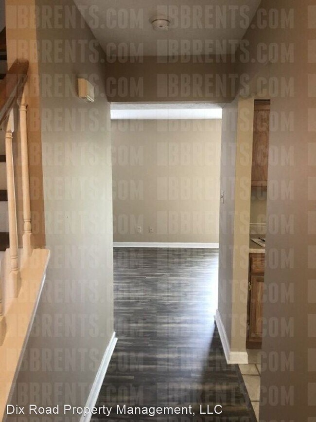 Building Photo - 3 br, 1.5 bath House - 854 Somerset Court,